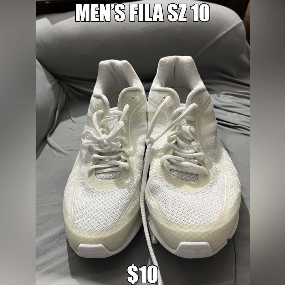 Men’s Fila Tennis Shoes Sz 10